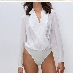 Aritzia Babaton Ambrose Long Sleeve Bodysuit, Medium, Black